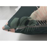 - Suet-K-7247-Gorsel3 - Realhomes  Çift Taraflı Koyu Zemin Üzerinde Onedraw Çizimli Yeşil Renkli Yapraklar Süet Yastık Kırlent Kılıfı Realhomes