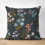 - Suet-K-7252-Gorsel1 - Realhomes Çift Taraflı Siyah Zemin Üzerinde Renkli Çiçek Desenli Süet Yastık Kırlent Kılıfı Realhomes