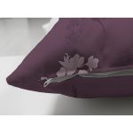 - Suet-K-7275-Gorsel3 - Realhomes Çift Taraflı Renkli Zemin Üzerinde Çiçek Desenli Dijital Baskılı Modern Süet Yastık Kırlent Kılıfı Realhomes