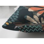 - Suet-K-7297-Gorsel3 - Realhomes Çift Taraflı Siyah Zemin Üzerinde Onedraw Çizimli Yaprak Motifli Süet Yastık Kırlent Kılıfı Realhomes