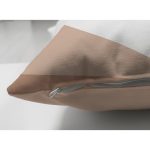 Çift Taraflı Beyaz Zemin Üzerinde Onedraw Çizimli Gül Desenli Modern Süet Yastık Kırlent Kılıfı Realhomes