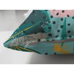 - Suet-K-7353-Gorsel3 - Realhomes Çift Taraflı Renkli Zemin Üzerinde Yaprak Motifli Dijital Baskılı Modern Süet Yastık Kırlent Kılıfı Realhomes