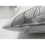 Çift Taraflı Beyaz Zemin Üzerinde Onedraw Çizimli Yaprak Motifli Süet Yastık Kırlent Kılıfı Realhomes