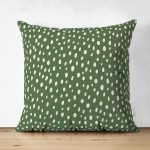 - Suet-K-7494-Gorsel1 - Realhomes Çift Taraflı Yeşil Zemimli Beyaz Puantiyeli Dijital Baskılı Modern Süet Yastık Kırlent Kılıfı Realhomes