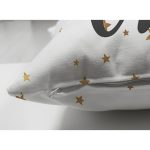 Çift Taraflı Beyaz Zemin Üzerinde Gold Renkli Yıldız Desenli Christmas Süet Yastık Kırlent Kılıfı Realhomes