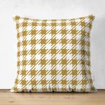 Çift Taraflı Beyaz Zemin Üzerinde Gold Renkli Geometrik Çizimli Modern Süet Yastık Kırlent Kılıfı Realhomes