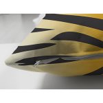 Çift Taraflı Renkli Zemin Üzerinde Gold Detaylı Geometrik Çizimli Süet Yastık Kırlent Kılıfı Realhomes