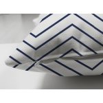 - Suet-K-7625-Gorsel3 - Realhomes Çift Taraflı Beyaz Zemin Üzerinde Renkli Geometrik Desenli Dijital Baskılı Modern Süet Yastık Kılıfı Realhomes