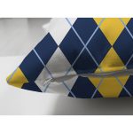 - Suet-K-7633-Gorsel3 - Realhomes Çift Taraflı Beyaz Zemin Üzerinde Baklava Desenli Dijital Baskılı Modern Süet Yastık Kırlent Kılıfı Realhomes