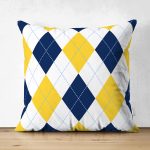 Çift Taraflı Beyaz Zemin Üzerinde Baklava Desenli Dijital Baskılı Modern Süet Yastık Kırlent Kılıfı Realhomes