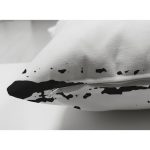 Çift Taraflı Beyaz Zemin Üzerinde Gold Detaylı Onedraw Çizimli Çiçek Desenli Süet Yastık Kılıfı Realhomes