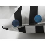 - Suet-K-7735-Gorsel3 - Realhomes Çift Taraflı Beyaz Zemin Üzerinde Geometrik Çizimli Renkli Puantiyeli Süet Yastık Kırlent Kılıfı Realhomes