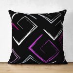 - Suet-K-7741-Gorsel1 - Realhomes Çift Taraflı Siyah Zemin Üzerinde Renkli Geometrik Desenli Dijital Baskılı Modern Süet Yastık Kılıfı Realhomes