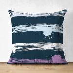 - Suet-K-7766-Gorsel1 - Realhomes Çift Taraflı Siyah Zemin Üzerinde Modern Çizgili Dijital Baskılı Modern Süet Yastık Kırlent Kılıfı Realhomes