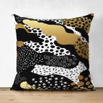 Çift Taraflı Siyah Zemin Üzerinde Gold Detaylı Modern Desenli Modern Süet Yastık Kırlent Kılıfı Realhomes