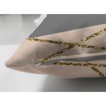 - Suet-K-7829-Gorsel3 - Realhomes Çift Taraflı Pastel Zemin Üzerinde Gold Renkli Modern Çizgili Modern Süet Yastık Kırlent Kılıfı Realhomes