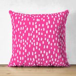 - Suet-K-7846-Gorsel1 - Realhomes Çift Taraflı Pembe Zeminli Beyaz Puantiye Desenli Dijital Baskılı Modern Süet Yastık Kırlent Kılıfı Realhomes