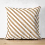 - Suet-K-7856-Gorsel1 - Realhomes Çift Taraflı Beyaz Zemin Üzerinde Gold Renkli Yatay Çizgili Modern Süet Yastık Kırlent Kılıfı Realhomes