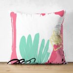 - Suet-K-7883-Gorsel1 - Realhomes Çift Taraflı Beyaz Zemin Üzerinde Renkli Çizimli Geometrik Desen Süet Yastık Kırlent Kılıfı Realhomes