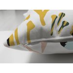 Çift Taraflı Beyaz Zemin Üzerinde Pastel Rengarenk Çiçek Desenli Modern Süet Yastık Kırlent Kılıfı Realhomes