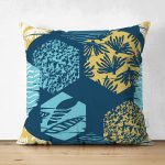 Çift Taraflı Renkli Zemin Üzerinde Geometrik Desenli Yaprak Motifli Süet Yastık Kırlent Kılıfı Realhomes