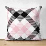 - Suet-K-7923-Gorsel1 - Realhomes Çift Taraflı Beyaz Zeminli Siyah Ekose Desenli Dijital Baskılı Modern Süet Yastık Kırlent Kılıfı Realhomes
