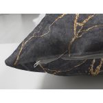 - Suet-K-8145-Gorsel3 - Realhomes  Çift Taraflı Siyah Zemin Üzerinde Gold Detaylı Mermer Desenli Modern Süet Yastık Kırlent Kılıfı Realhomes