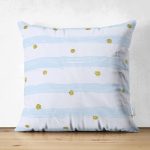 - Suet-K-8278-Gorsel1 - Realhomes Çift Taraflı Beyaz Zemin Üzerinde Mavi Renkli Yatay Çizgili Gold Detay Puantiyeli Süet Yastık Kılıfı Realhomes