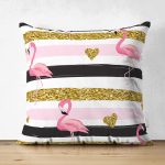 - Suet-K-8303-Gorsel1 - Realhomes Çift Taraflı Beyaz Zemin Üzerinde Flamingo Desenli Gold Detaylı Yatay Çizgi Süet Kırlent Kılıfı Realhomes