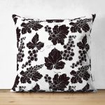 - Suet-K-8318-Gorsel1 - Realhomes Çift Taraflı Beyaz Zemin Üzerinde Siyah Yaprak Desenli Süet Yastık Kırlent Kılıfı Realhomes