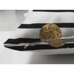 Çift Taraflı Beyaz Zemin Üzerinde Gold Detaylı Puantiye Desenli Modern Süet Yastık Kırlent Kılıfı Realhomes