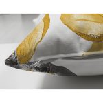 Çift Taraflı Beyaz Zemin Üzerinde Gold Detaylı Yaprak Desenli Modern Süet Yastık Kırlent Kılıfı Realhomes