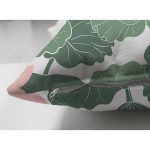 - Suet-K-8499-Gorsel3 - Realhomes Çift Taraflı Beyaz Zemin Üzerinde Yeşil Yaprak Desenli Süet Yastık Kırlent Kılıfı Realhomes