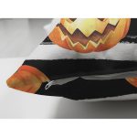 Çift Taraflı Beyaz Zemin Üzerinde Siyah Çizgili Bal Kabağı Desenli Süet Yastık Kırlent Kılıfı Realhomes