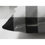 - Suet-K-8522-Gorsel3 - Realhomes  Çift Taraflı Beyaz Zeminli Siyah Ekose Desenli Dijital Baskılı Modern Süet Yastık Kırlent Kılıfı Realhomes