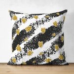 Çift Taraflı Beyaz Zemin Üzerinde Siyah Çizgili Gold Detaylı Çilek Desenli Süet Yastık Kılıfı Realhomes