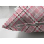 - Suet-K-8627-Gorsel3 - Realhomes Çift Taraflı Renkli Zemin Üzerinde Ekose Desenli Dijital Baskılı Modern Süet Yastık Kırlent Kılıfı Realhomes