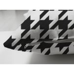 - Suet-K-8689-Gorsel3 - Realhomes Çift Taraflı Beyaz Zeminli Siyah Ekose Desenli Dijital Baskılı Modern Süet Yastık Kırlent Kılıfı Realhomes