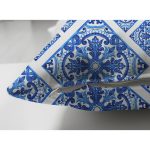 Çift Taraflı Beyaz Zemin Üzerinde Çini Desenli Dijital Baskılı Modern Süet Yastık Kırlent Kılıfı Realhomes