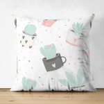 - Suet-K-8864-Gorsel1 - Realhomes Çift Taraflı Beyaz Zemin Üzerinde Kaktüs Desenli Dijital Baskılı Modern Süet Yastık Kırlent Kılıfı Realhomes