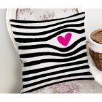 - Rh-K9009-Gorsel2 - Realhomes Sevgililer Günü Temalı Özel Tasarım Dijital Baskılı Modern Yastık Kırlent Kılıfı Realhomes