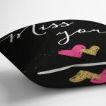 - Suet-K9094-Gorsel3 - Realhomes Çift Taraflı Sevgililer Günü Temalı Özel Tasarım Dijital Baskılı Modern Süet Yastık Kırlent Kılıfı Realhomes