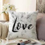 Mermer Zemin Üzerinde Love Yazılı Özel Tasarım Modern Raşel Kadife Yastık Kırlent Kılıfı Realhomes