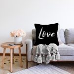 - Sonil-K9269-Gorsel2 - Realhomes Siyah Zeminde Mermer Motifli Love Yazılı Dekoratif Raşel Kadife Yastık Kırlent Kılıfı Realhomes