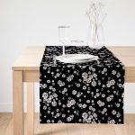 Realhomes Siyah Zeminde Beyaz Çiçekler Dijital Baskılı Süet Runner Realhomes