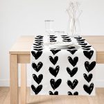 - SuetRunner-2305-Gorsel1 - Realhomes Realhomes Siyah Kalp Desenli Dijital Baskılı Dekoratif Süet Runner Realhomes