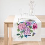 - SuetRunner-2398-Gorsel1 - Realhomes Realhomes Lila Renk Demet Zambak Motifli Dekoratif Süet Runner Realhomes