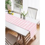 Realhomes Pembe Zeminde Geometrik Kare Motifli Dekoratif Süet Runner Realhomes