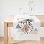 - SuetRunner-5258-Gorsel1 - Realhomes  Realhomes Geometrik Çizimlerden Oluşan Baykuş Motifli Özel Tasarım Süet Runner Realhomes