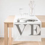 - SuetRunner-530-Gorsel1 - Realhomes Realhomes Aşk Temalı Dijital Baskılı Dekoratif Süet Runner Realhomes